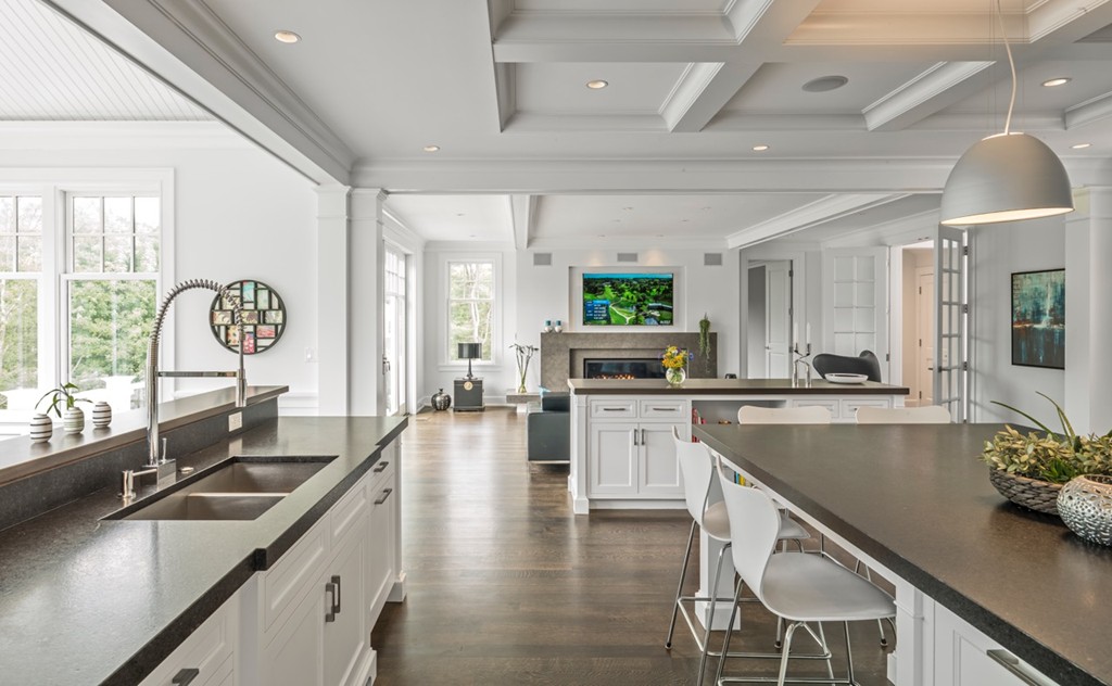 48 Cranmore Road Wellesley, MA 02481 - Photo 11 of 30