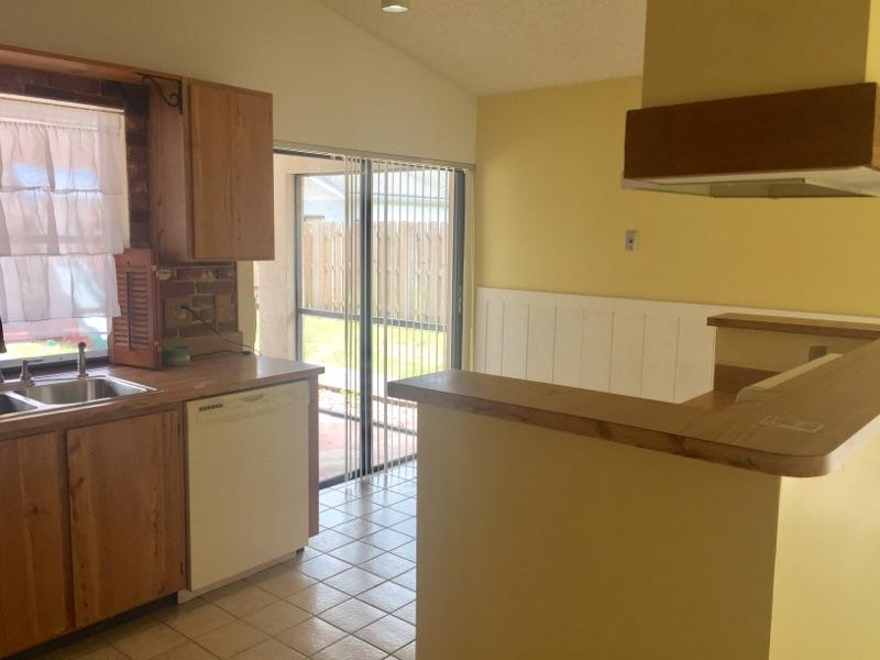 11514 Country Sound Court Boca Raton, FL 33428 - Photo 21 of 24 Kitchen