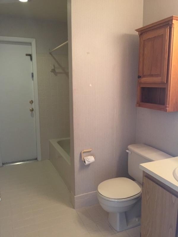 11514 Country Sound Court Boca Raton, FL 33428 - Photo 10 of 24 Bathroom 2