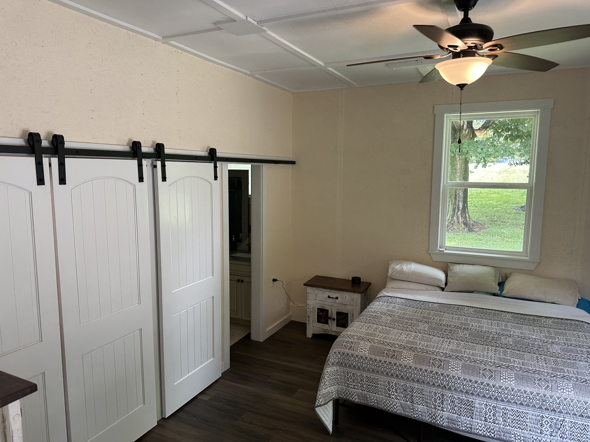 403 Fredonia Road Crossville, TN 38571 - Photo 18 of 50 a bedroom with a bed and a window