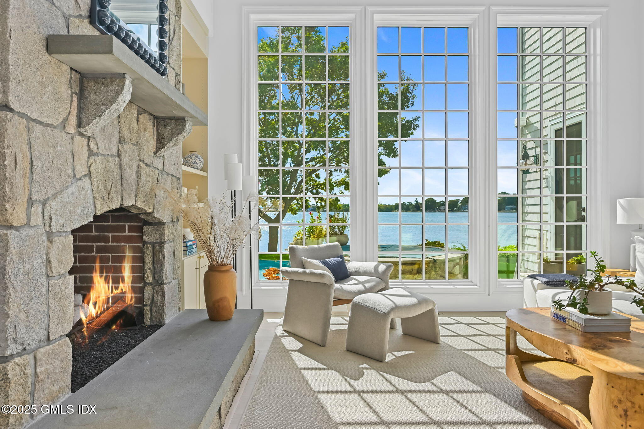 19 Weeds Landing Darien, CT 06820 - Photo 17 of 98 living room