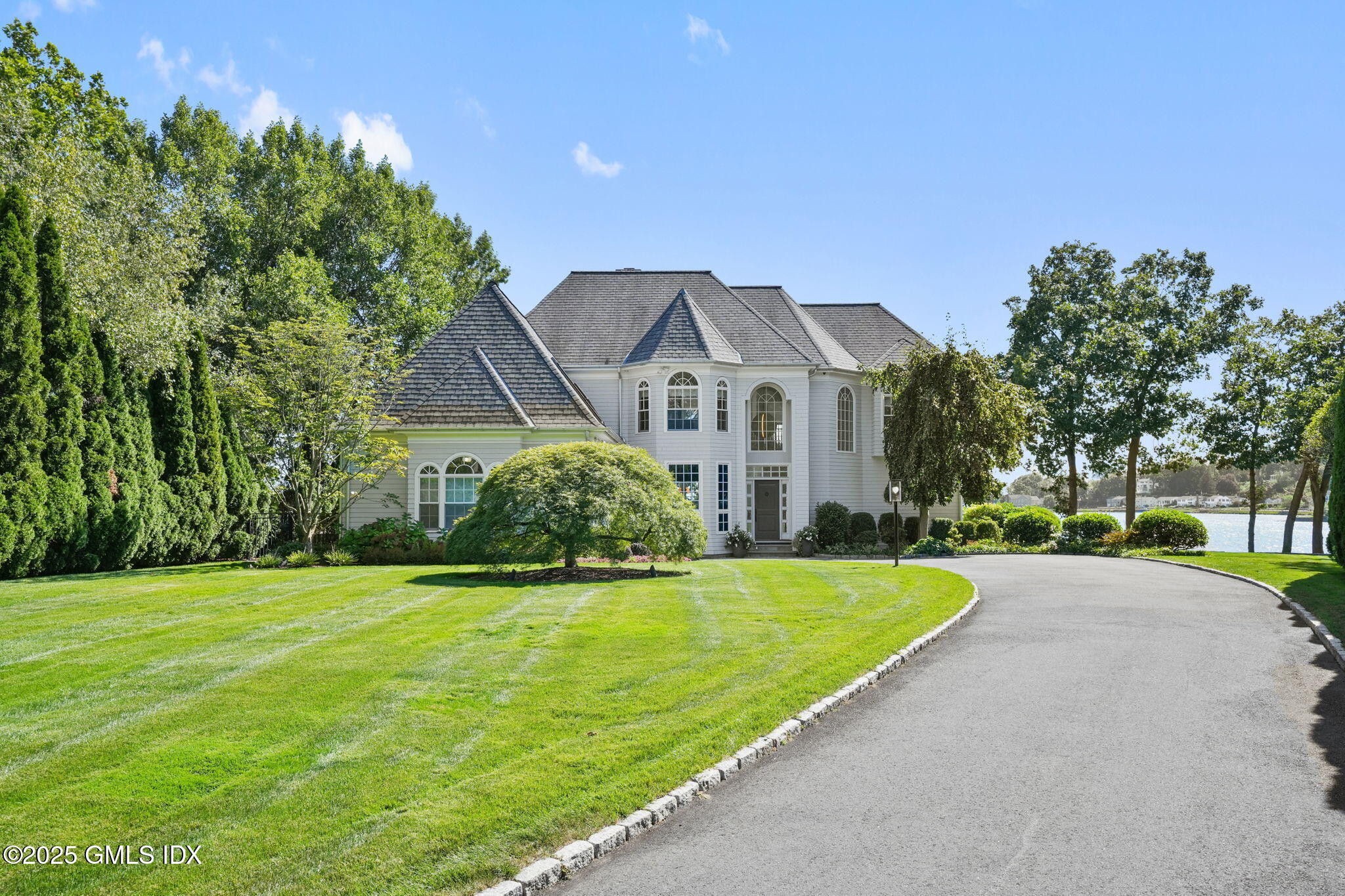 19 Weeds Landing Darien, CT 06820 - Photo 3 of 98 entrance