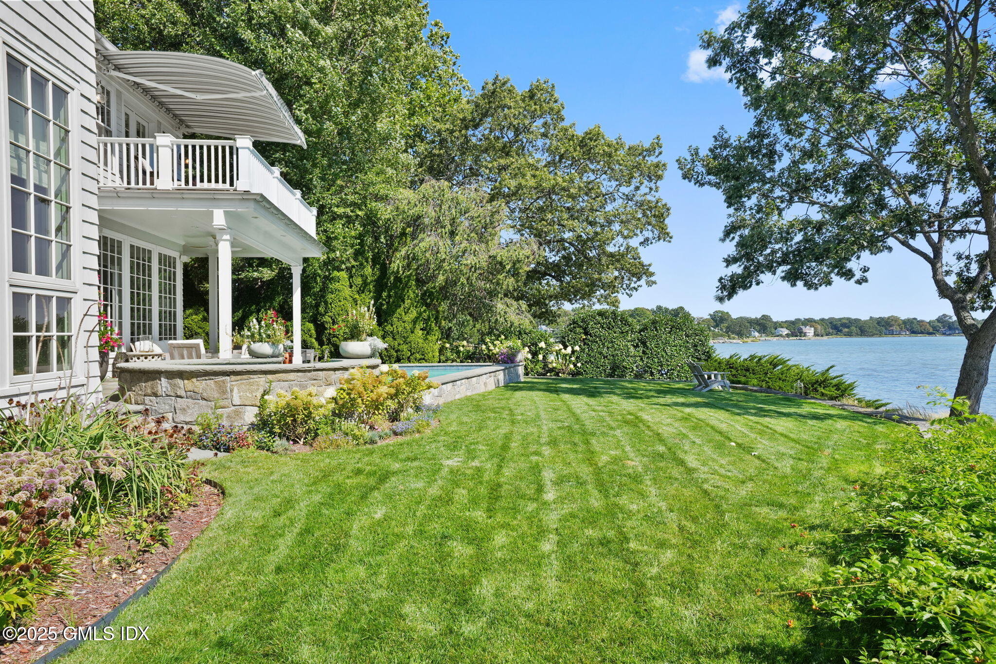 19 Weeds Landing Darien, CT 06820 - Photo 75 of 98 front and side yard
