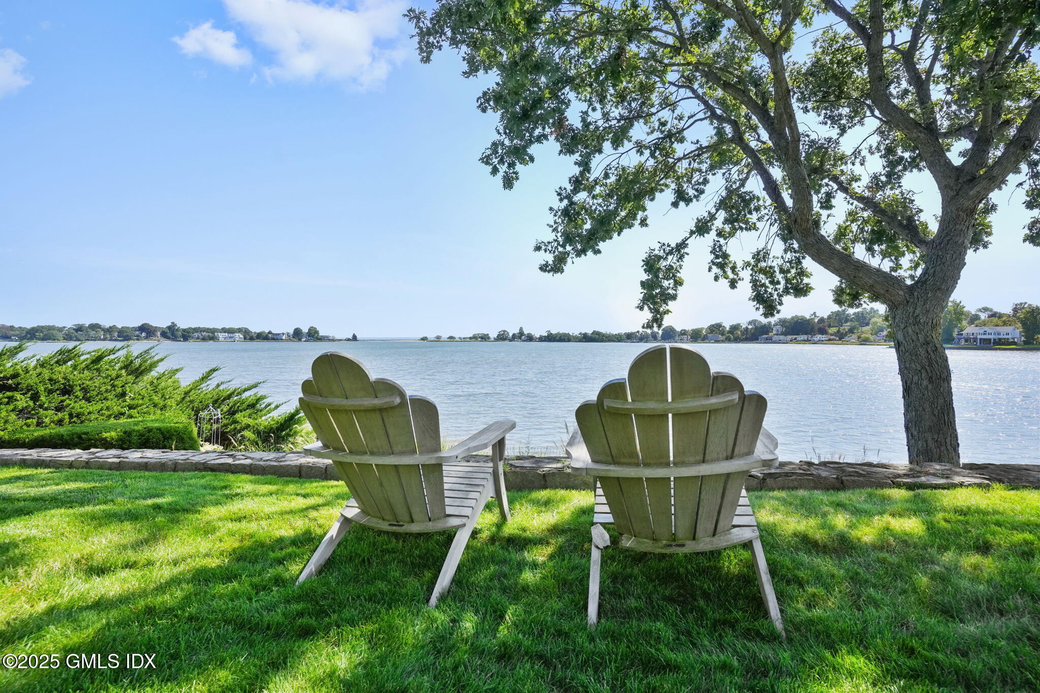 19 Weeds Landing Darien, CT 06820 - Photo 8 of 98 front yard
