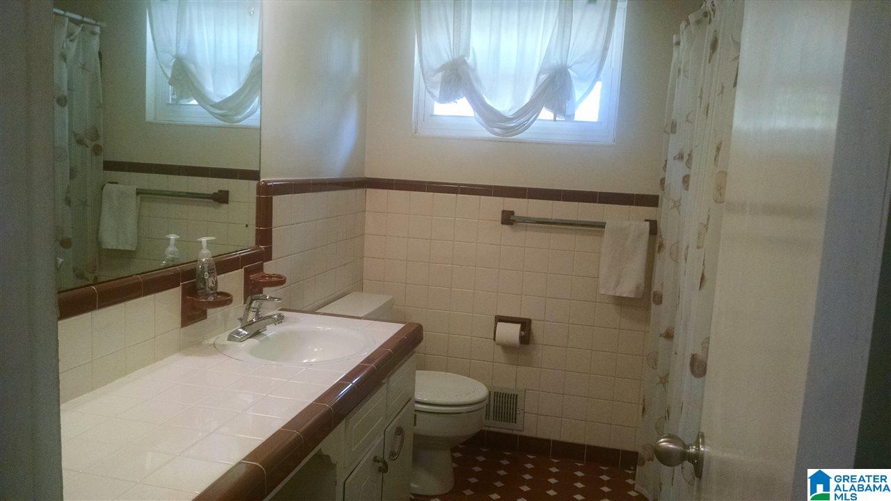 1905 Thornhill Road Fultondale, AL 35068 - Photo 13 of 17