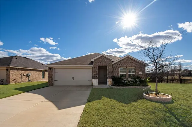 $2,200 | 1208 Fieldstone Court, Royse City, TX 75189