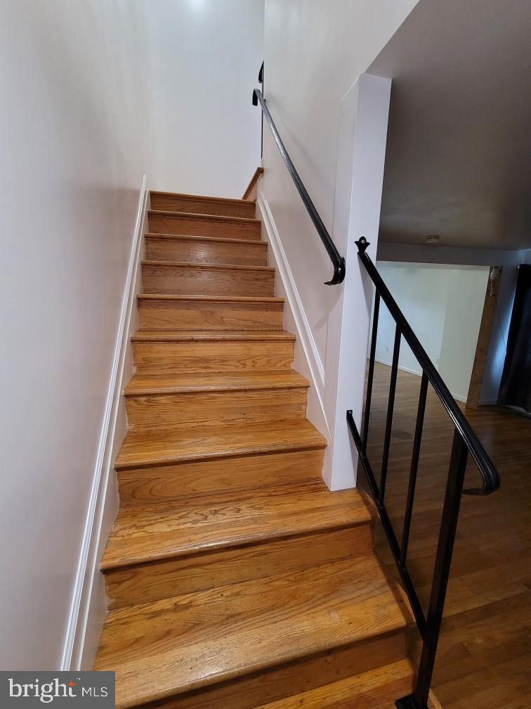 700 Mansfield Road Essex, MD 21221 - Photo 14 of 32 Gorgeous hardwood stairs