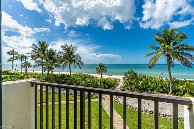 $1,299,000 | 10475 Gulf Shore Drive, Unit 122, Naples, FL 34108