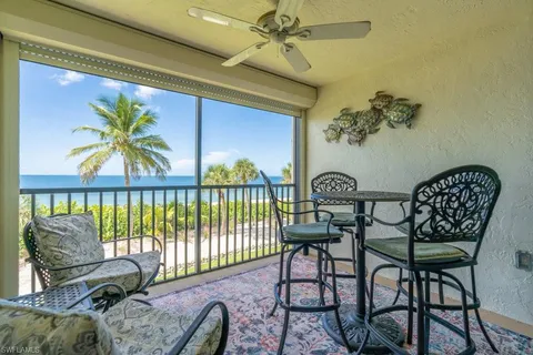 $1,299,000 | 10475 Gulf Shore Drive, Unit 122, Naples, FL 34108
