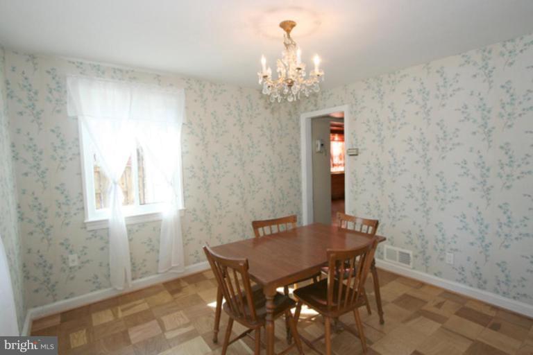 1615 North Springwood Drive Silver Spring, MD 20910 - Photo 8 of 23 Dining Room