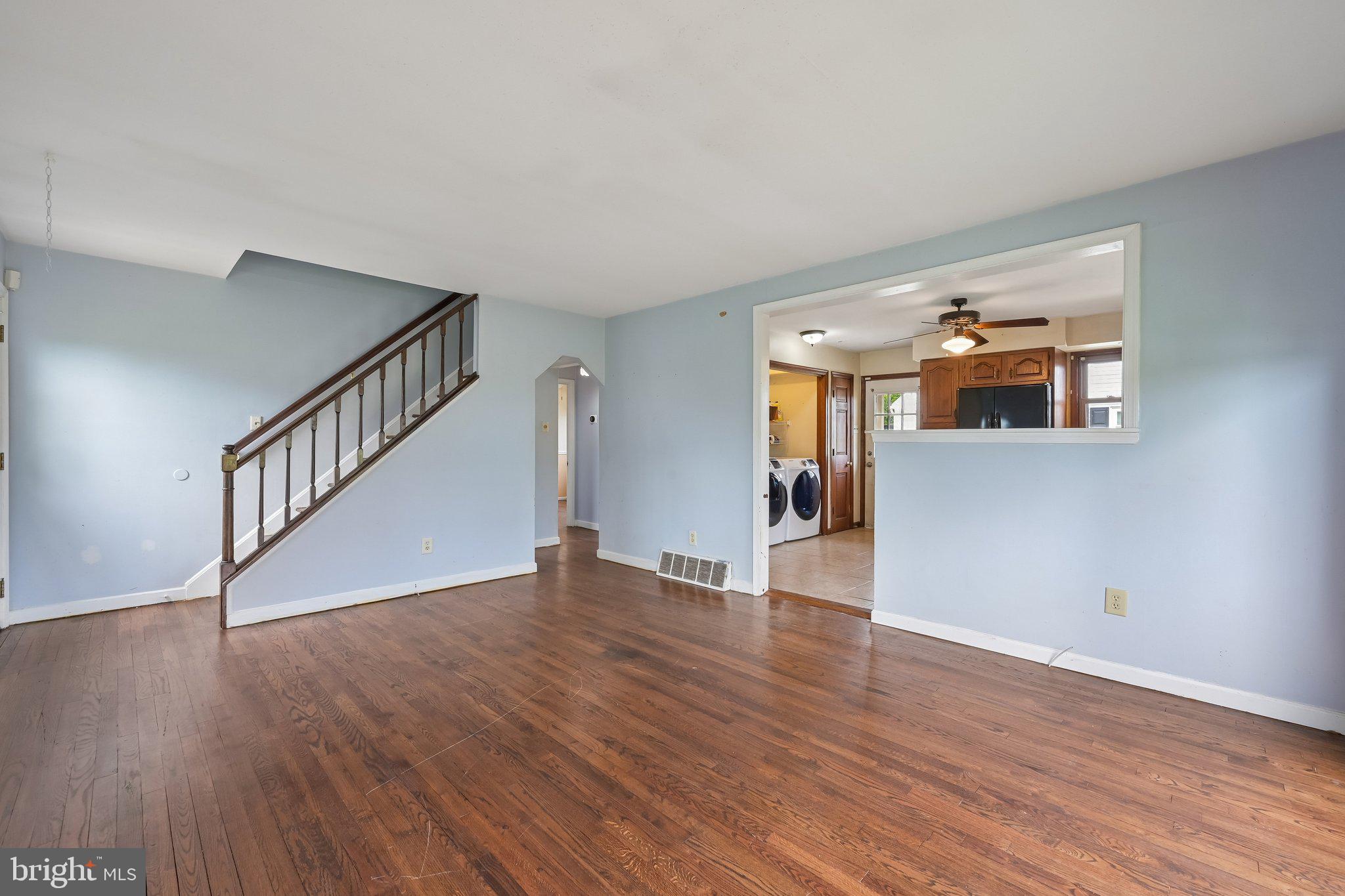 196 Tansboro Road Berlin, NJ 08009 - Photo 16 of 25 Lining room
