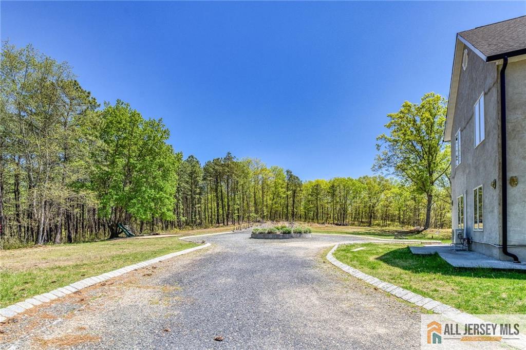 381 Monmouth Road Freehold, NJ 07728 - Photo 10 of 63