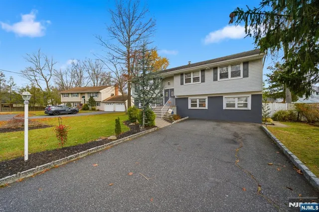 $849,000 | 330 Congers Avenue, Northvale, NJ 07647