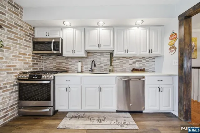 $849,000 | 330 Congers Avenue, Northvale, NJ 07647