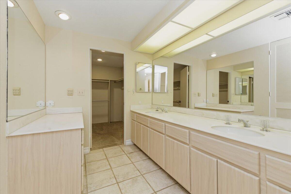 72795 Somera Road Palm Desert, CA 92260 - Photo 25 of 47 35-Bathroom