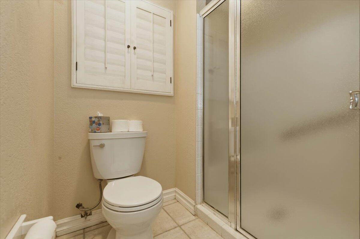 72795 Somera Road Palm Desert, CA 92260 - Photo 27 of 47 37-Bathroom