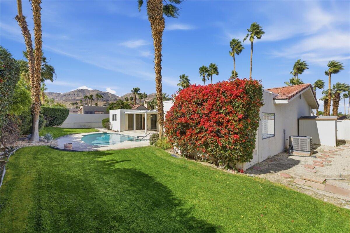 72795 Somera Road Palm Desert, CA 92260 - Photo 40 of 47 51-Backyard