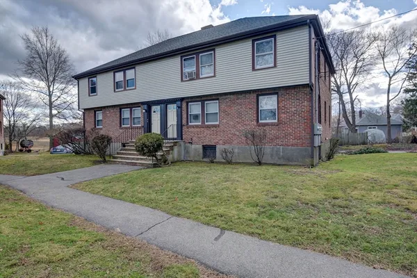 $2,450 | 23 Langley Circle, Unit 2, Quincy, MA 02170