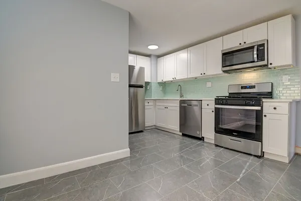 $2,450 | 23 Langley Circle, Unit 2, Quincy, MA 02170