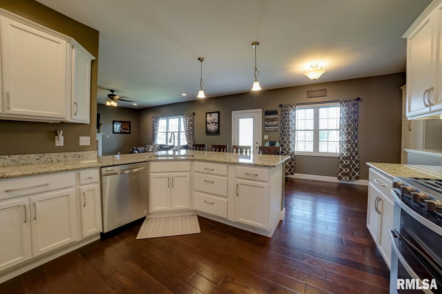 530 Waterwheel Drive Rochester, IL 62563 - Photo 18 of 47