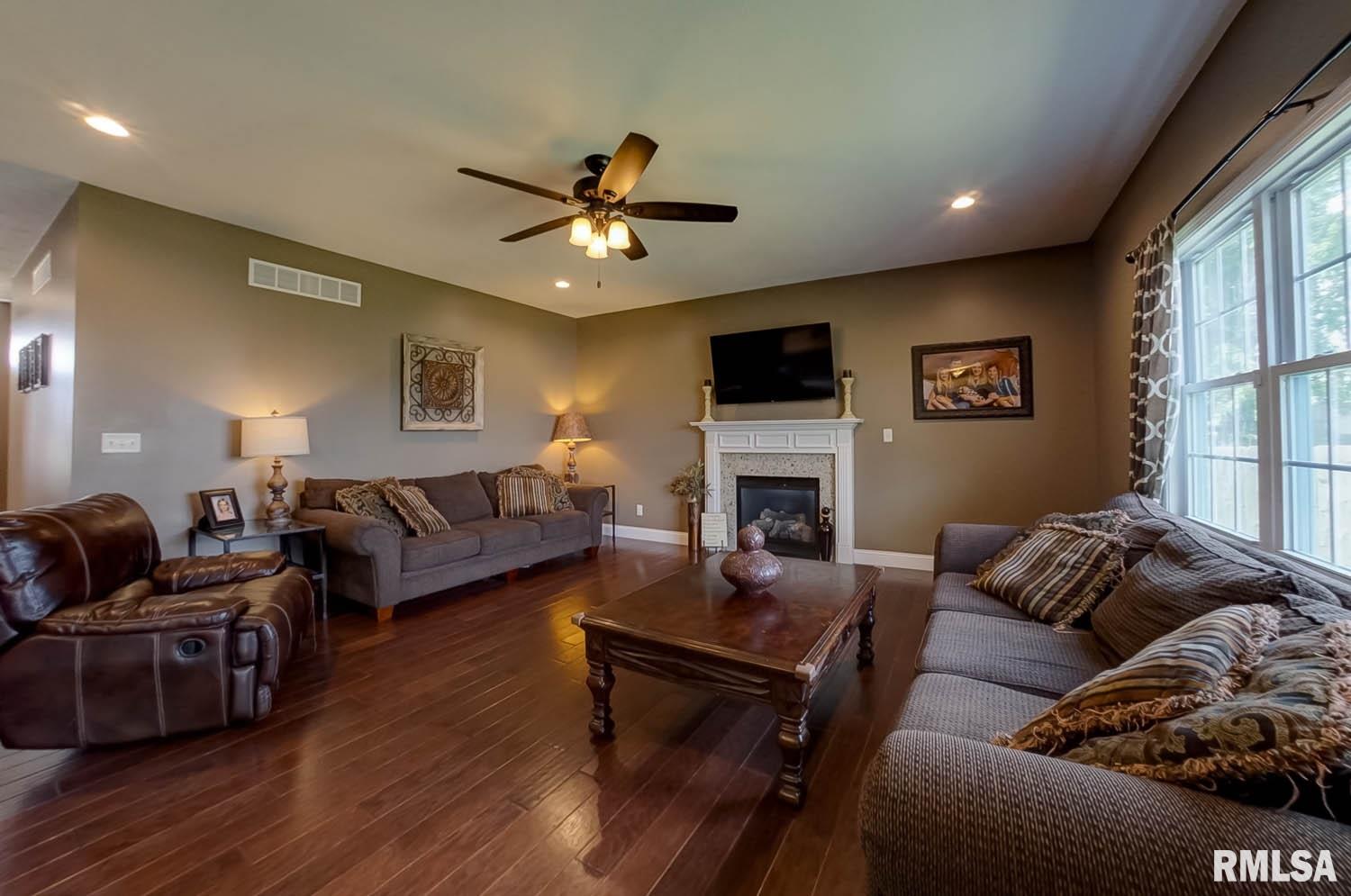 530 Waterwheel Drive Rochester, IL 62563 - Photo 28 of 47
