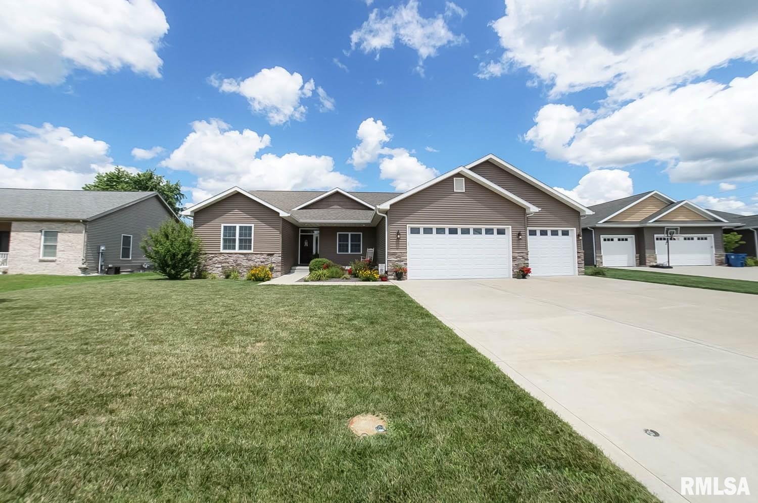 530 Waterwheel Drive Rochester, IL 62563 - Photo 3 of 47