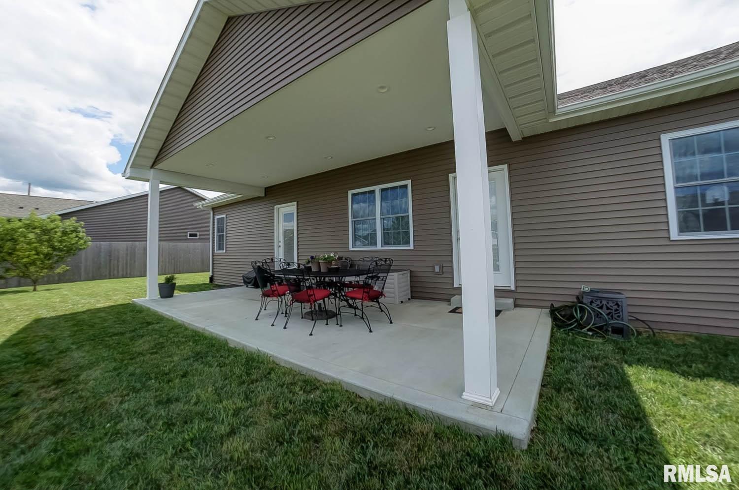 530 Waterwheel Drive Rochester, IL 62563 - Photo 7 of 47