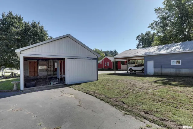 $235,000 | 1715 North 24th Street, Quincy, IL 62301