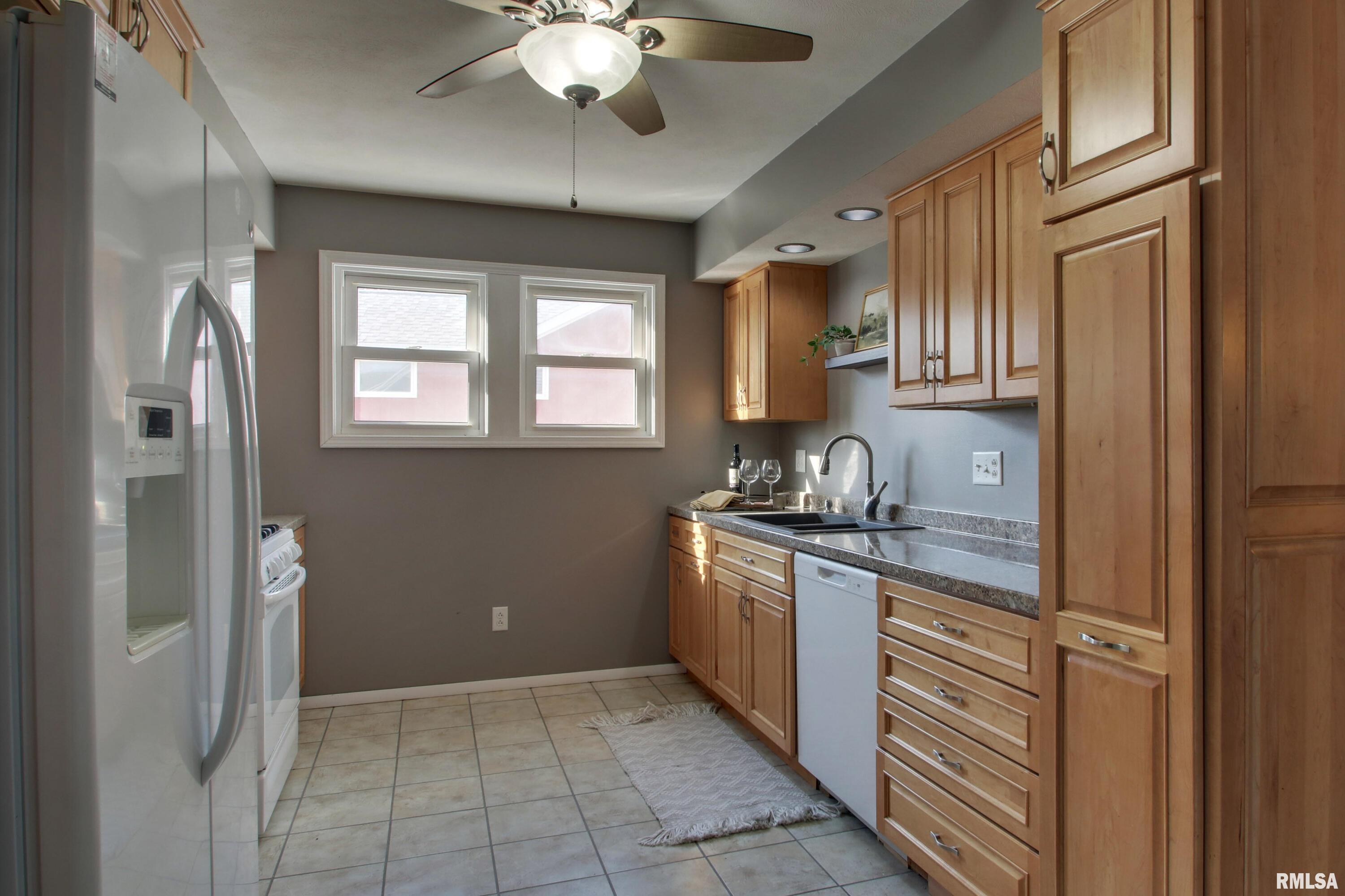 1715 North 24th Street Quincy, IL 62301 - Photo 5 of 34