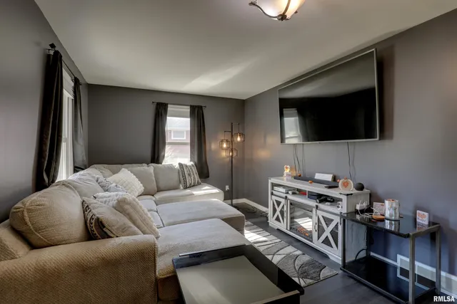 $235,000 | 1715 North 24th Street, Quincy, IL 62301