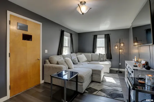 $235,000 | 1715 North 24th Street, Quincy, IL 62301