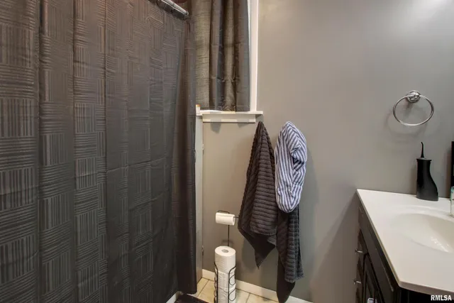 $235,000 | 1715 North 24th Street, Quincy, IL 62301