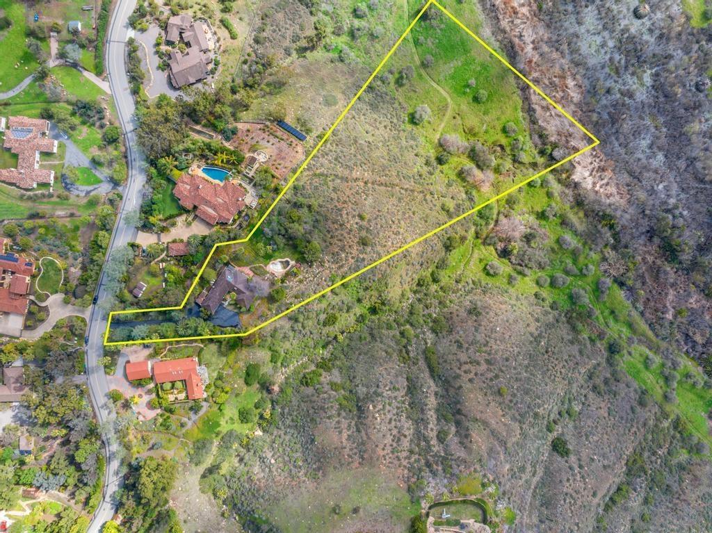 16574 Zumaque Rancho Santa Fe, CA 92067 - Photo 50 of 51 a view of a yard