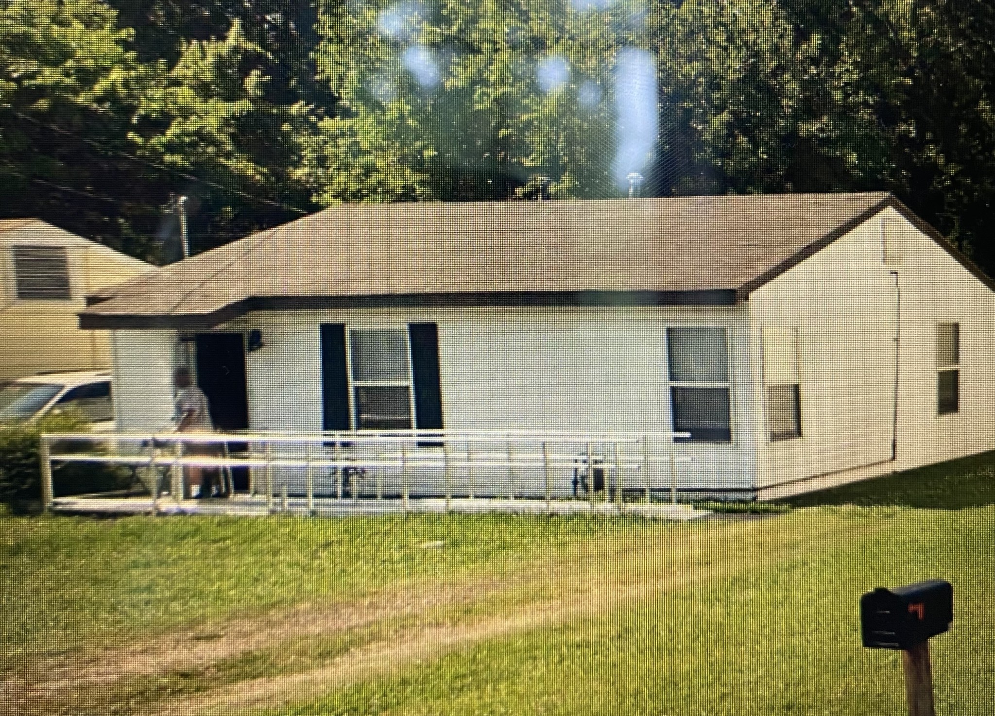 113 Idlewild St  