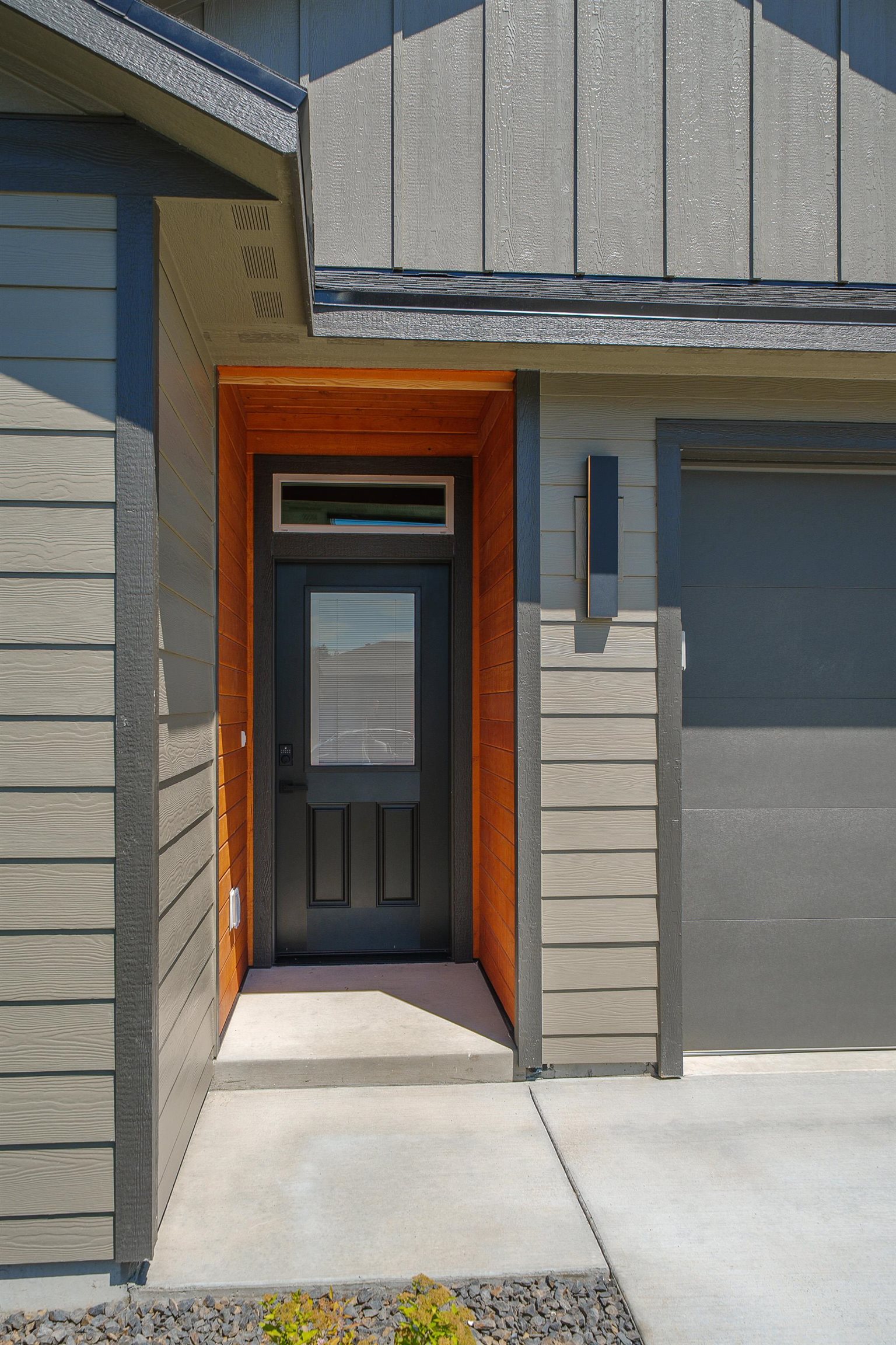 2011 East Longfellow Avenue Spokane, WA 99207 - Photo 4 of 40