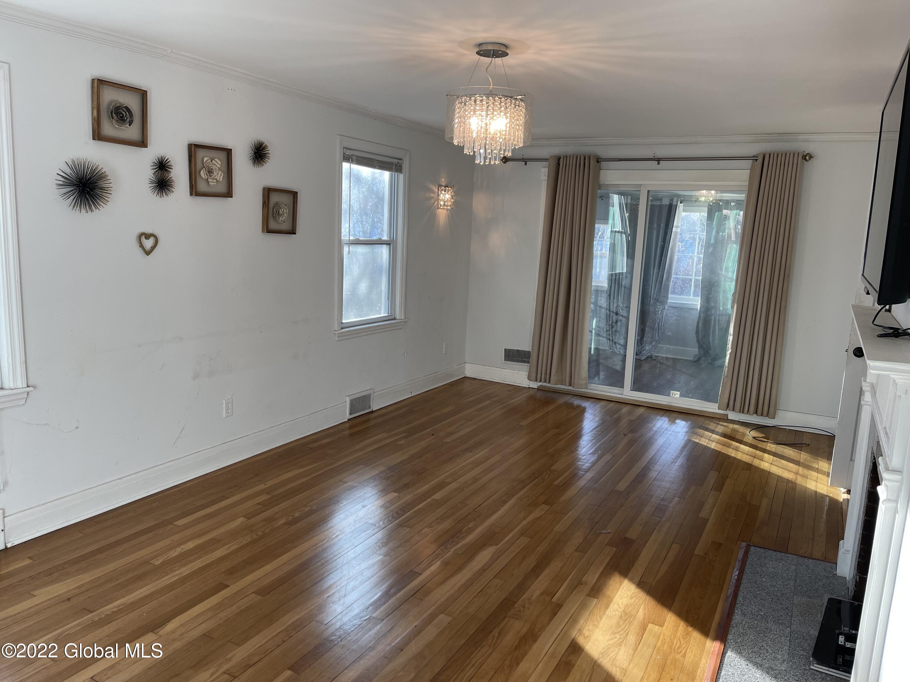 1369 Balltown Road Niskayuna, NY 12309 - Photo 11 of 17 IMG_3658