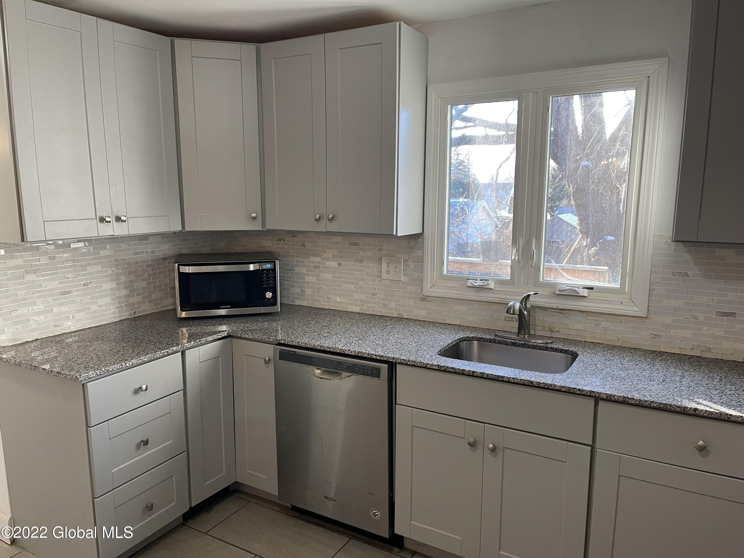 1369 Balltown Road Niskayuna, NY 12309 - Photo 5 of 17 IMG_3665
