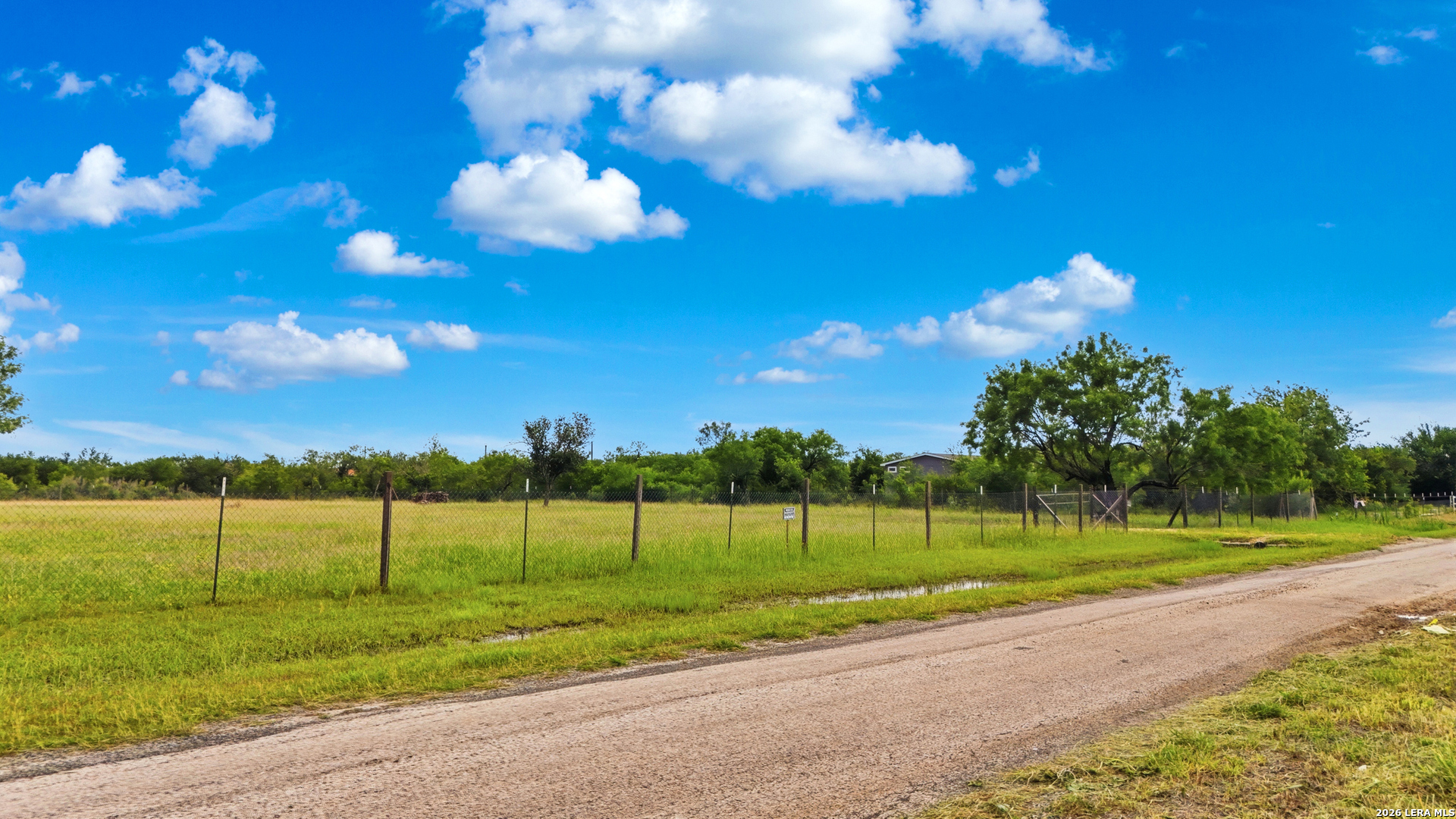 4647 County Road Hondo, TX 78861 - Photo 8 of 18