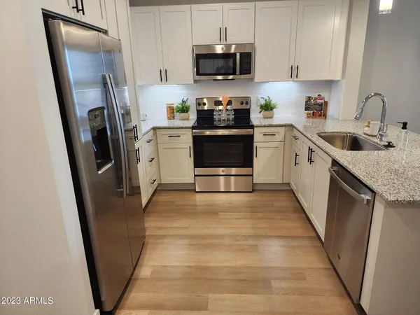$1,645 | 7460 North Zanjero Boulevard, Unit A2, Glendale, AZ 85305