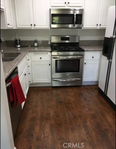 25711 Tournament Road Valencia, CA 91355 - Photo 3 of 16