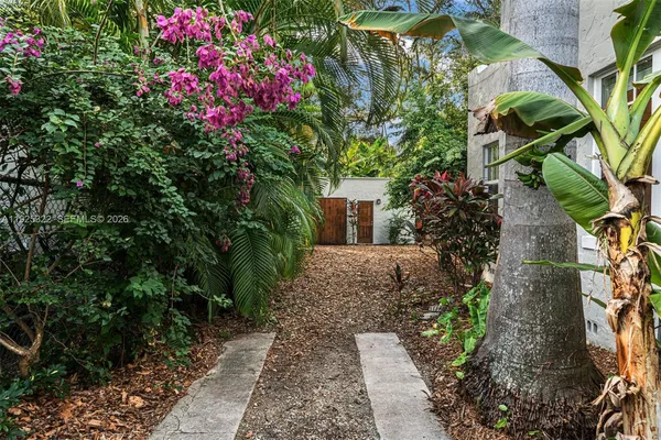 a picture of flowers