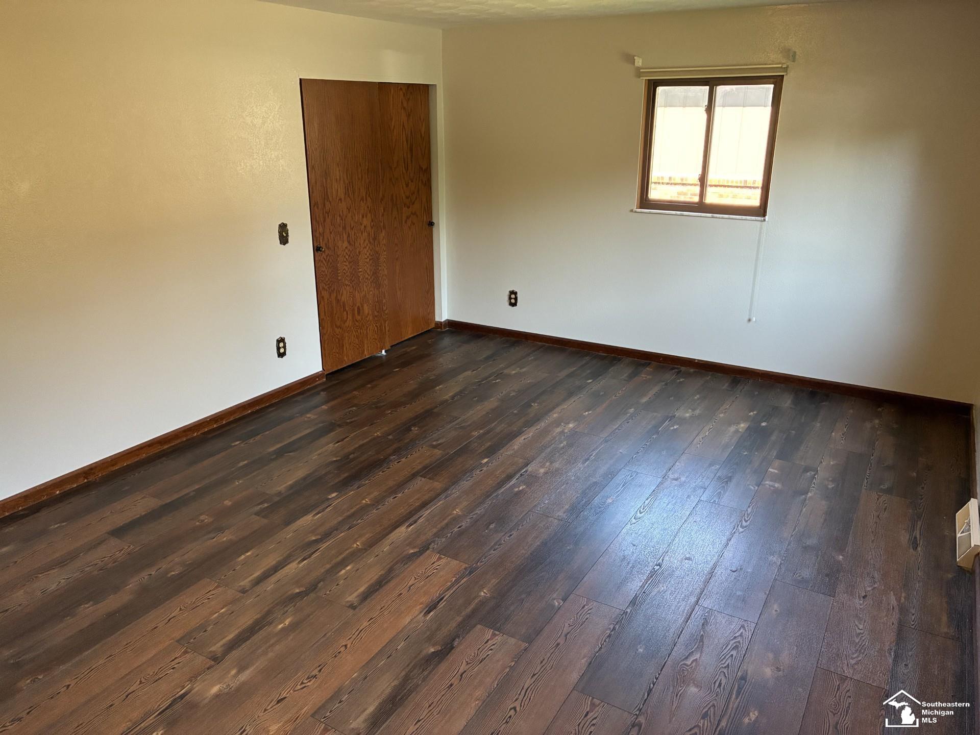 1303 West Erie Road Temperance, MI 48182 - Photo 19 of 30