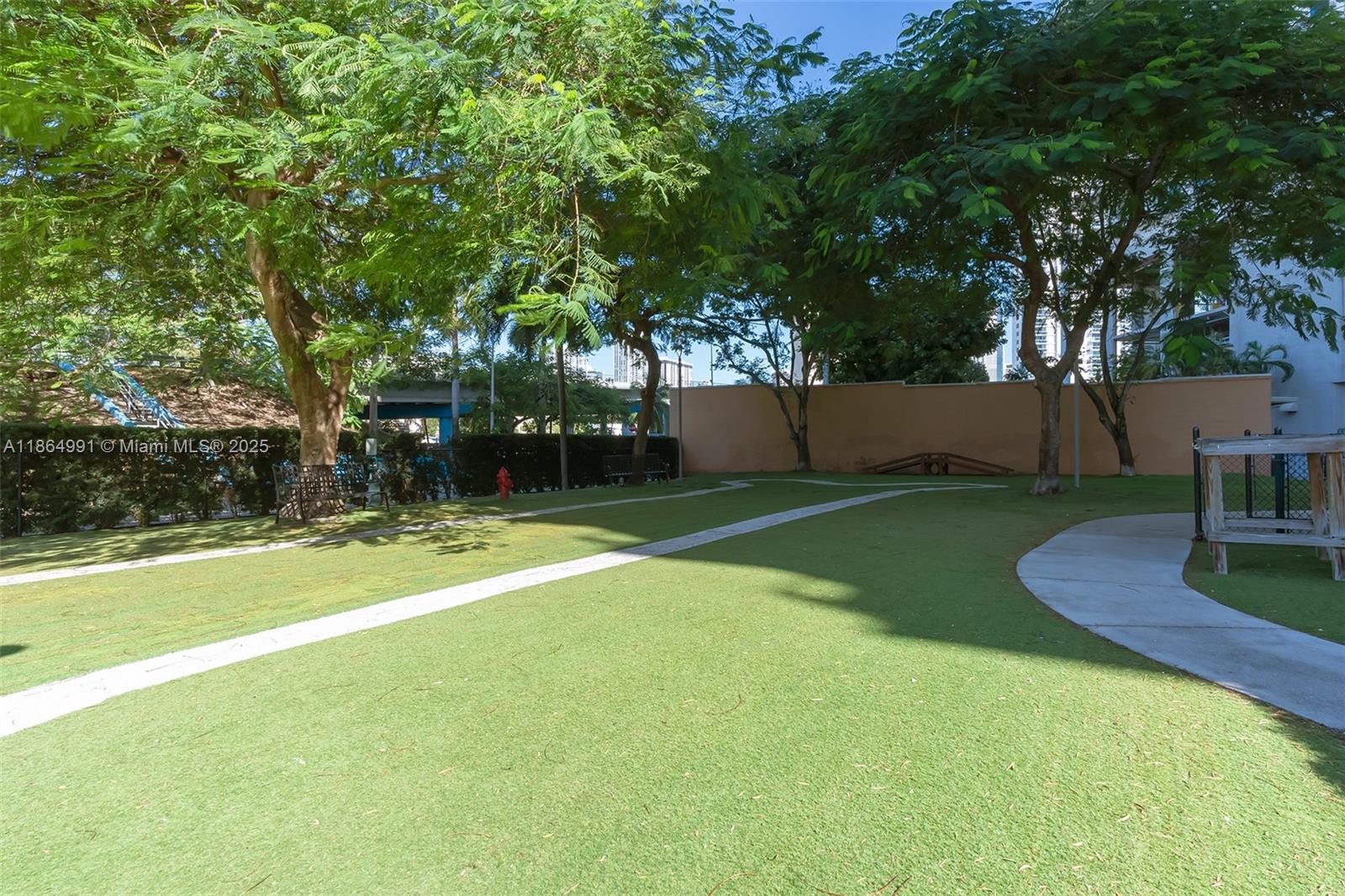 Riverside Miami, FL 33130 - Photo 16 of 20 a view of a playground with basketball court