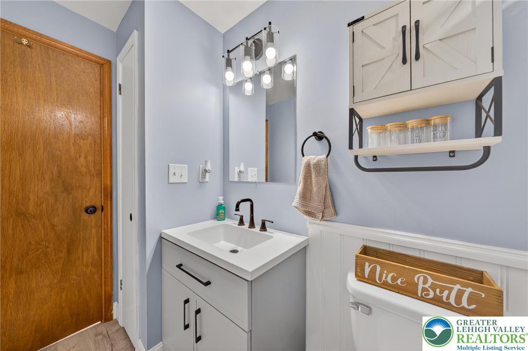 156 Mailbox Road Pocono Lake, PA 18347 - Photo 26 of 57
