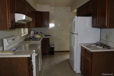 9 Riverside Court Monroe, MI 48162 - Photo 8 of 17 IMG_0011.jpg