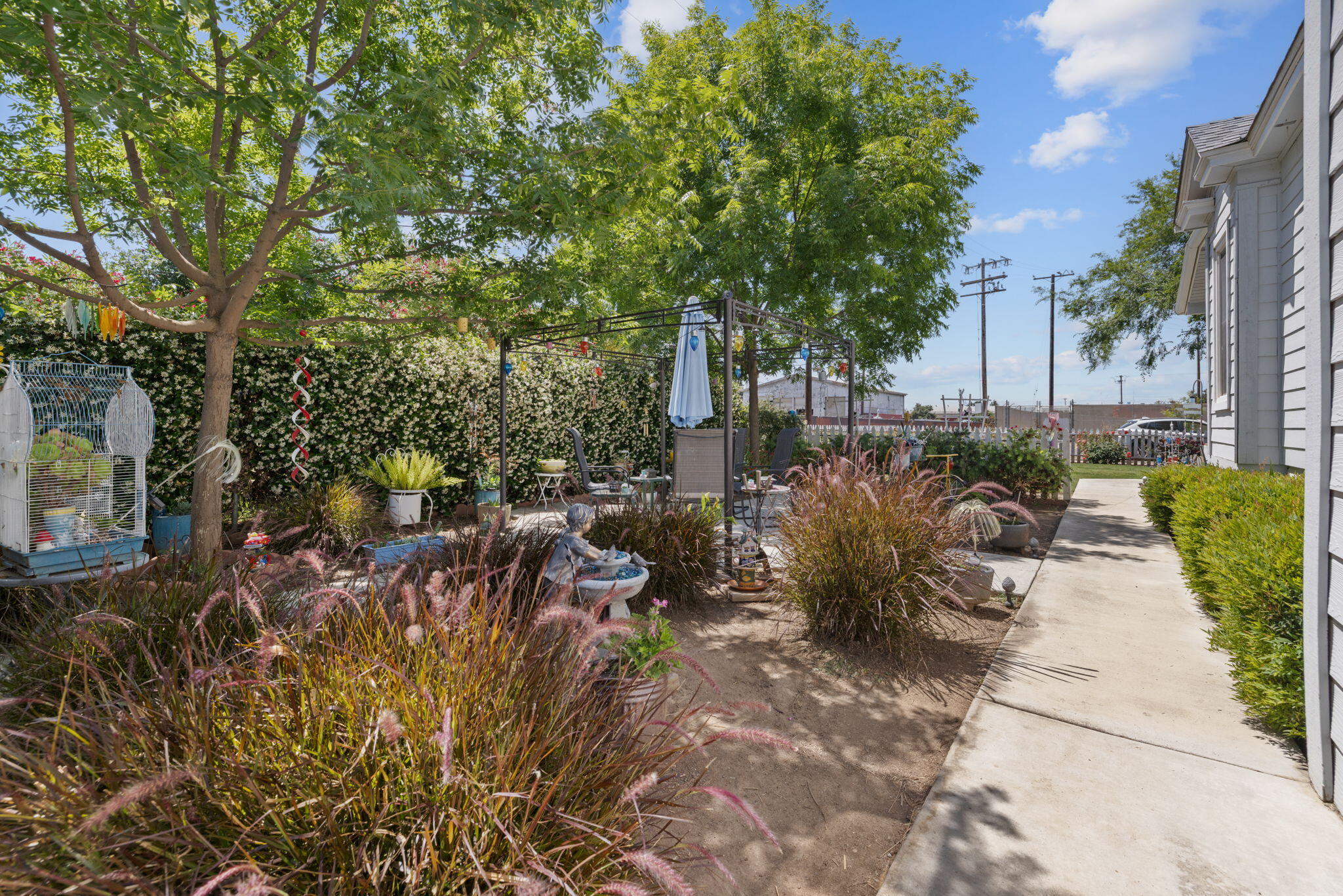 303 North E Street Exeter, CA 93221 - Photo 37 of 44