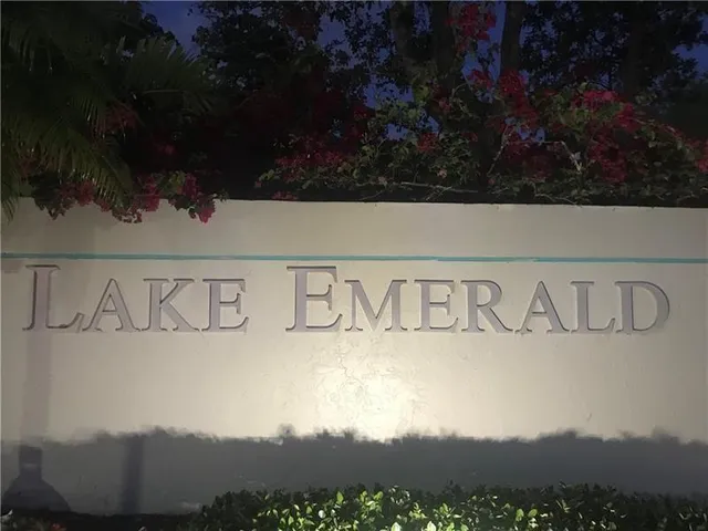 $2,100 | 111 Lake Emerald Drive, Unit 101, Oakland Park, FL 33309