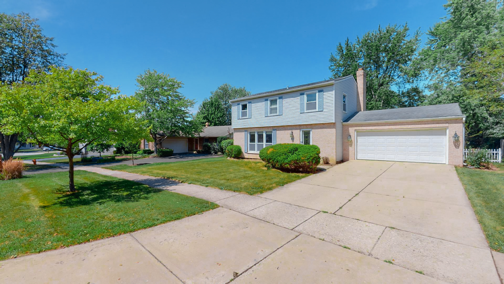 925 East Bailey Road Naperville, IL 60565 - Photo 2 of 36