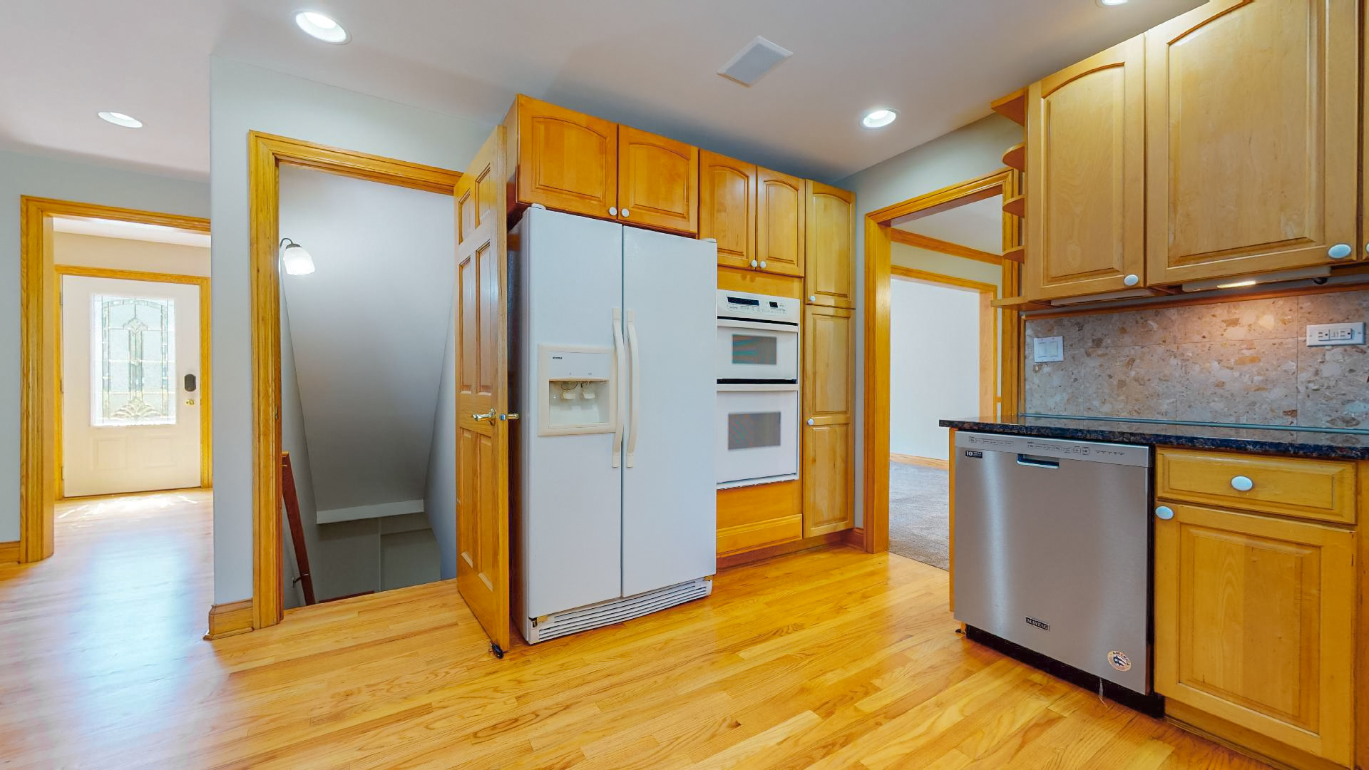 925 East Bailey Road Naperville, IL 60565 - Photo 9 of 36