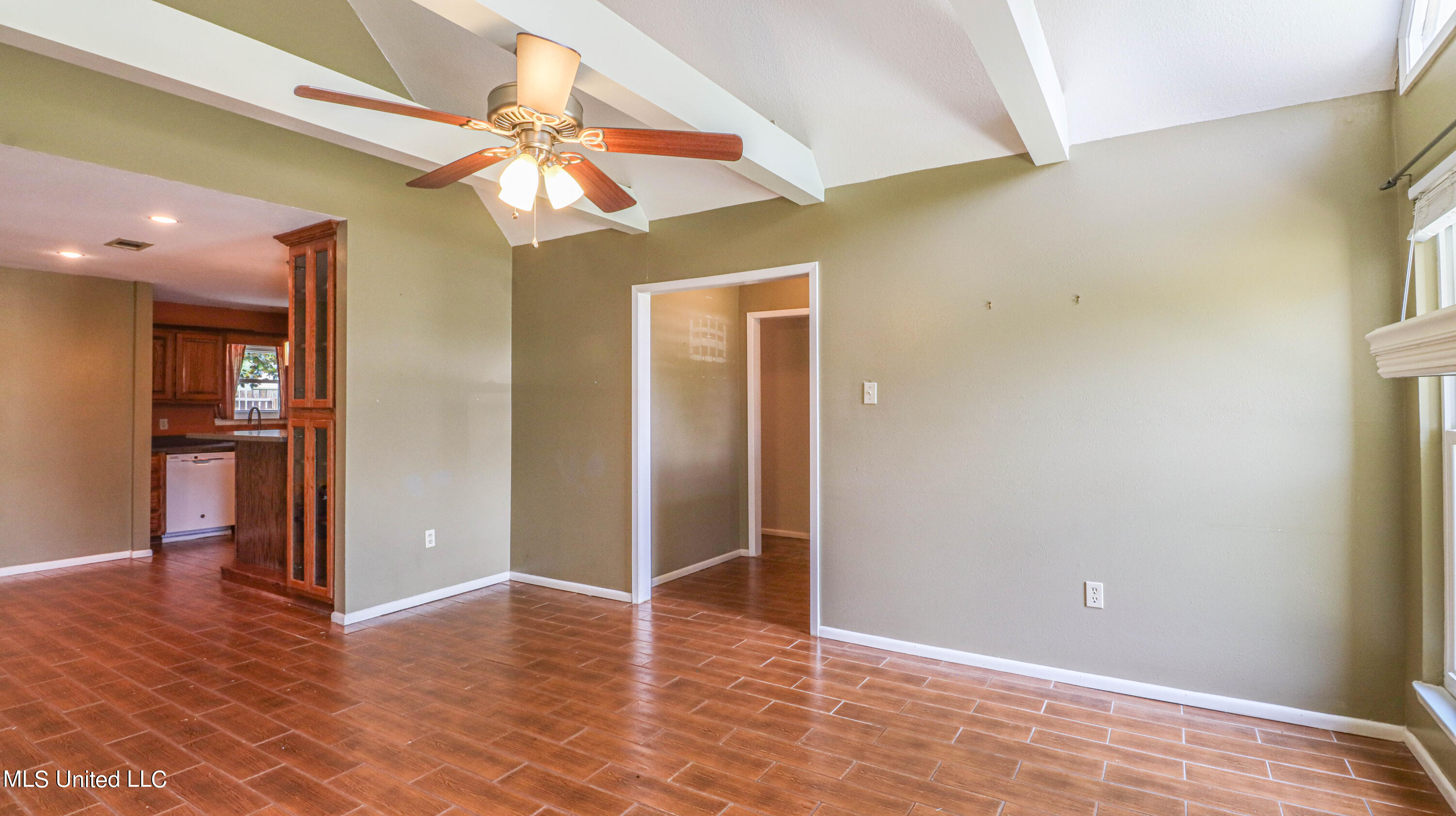 917 Hemlock Road Gulfport, MS 39503 - Photo 3 of 20 917 Hemlock-100025